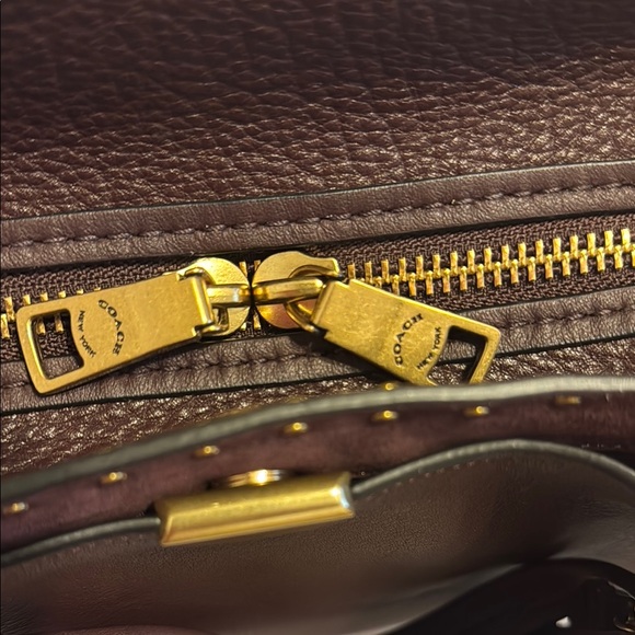 VINTAGE NWOT COACH Brown Leather Satchel with Gold Accents - Picture 10 of 10